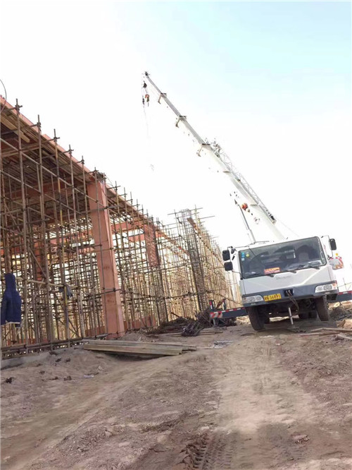 呼兰区吊车作业的安全注意事项有哪些？